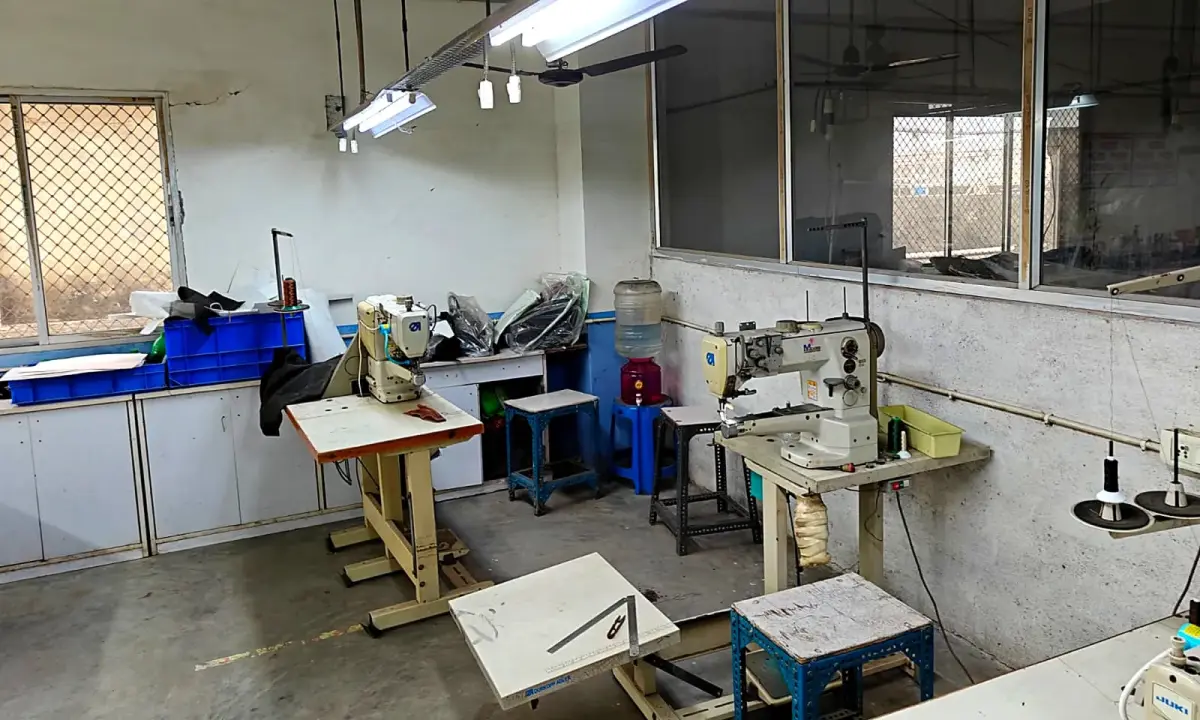 A stitching station set up for a run.