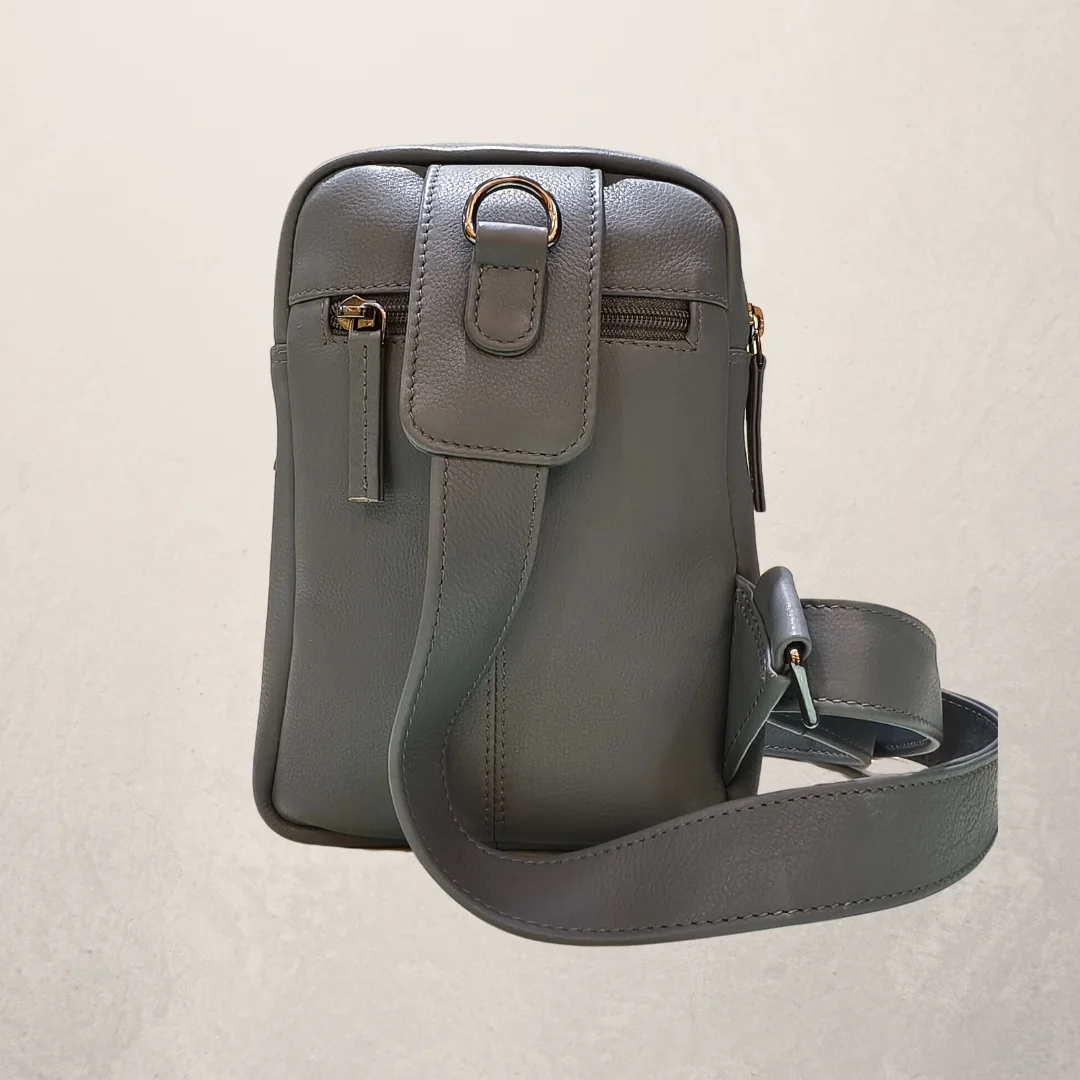 Crossbodies photo 7
